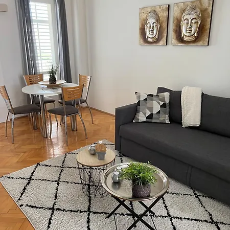 Karina Apartman Supetar
