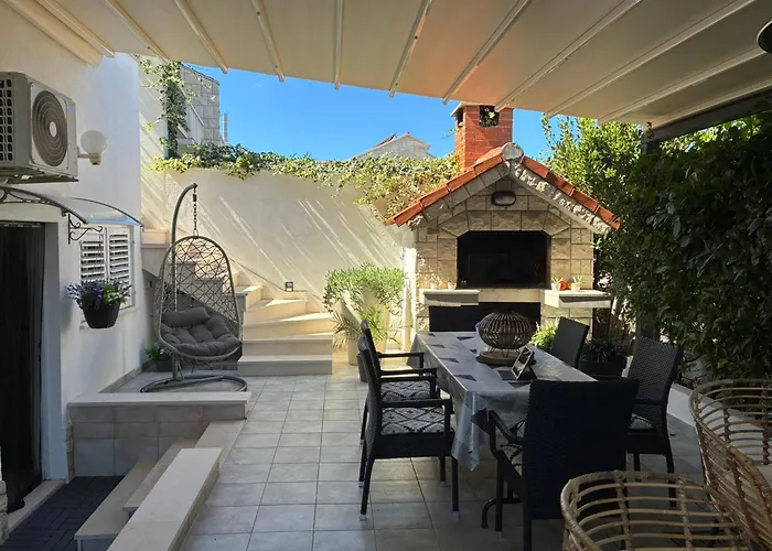 Karina Apartman *