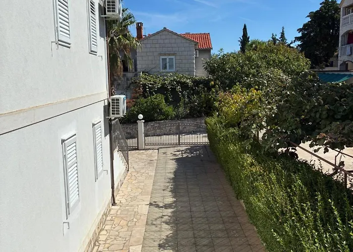 Apartman Karina *
