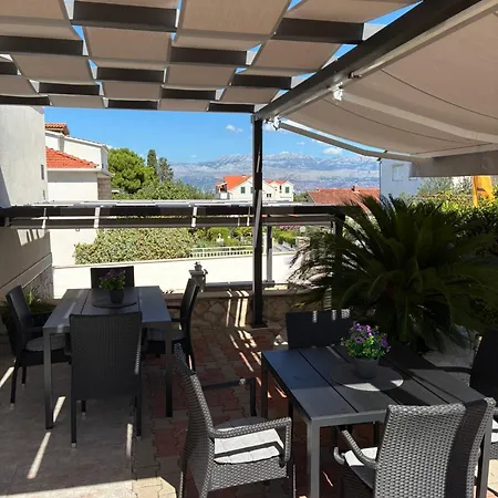 Karina Appartement Supetar
